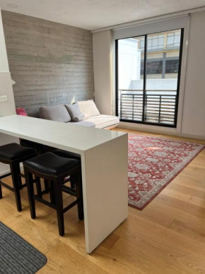 Peaceful Apt + Parking&Laundry